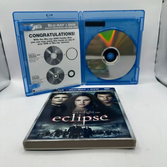 The Twilight Saga: Eclipse Blu-ray + DVD Special Edition Rated PG13 - Picture 3 of 3